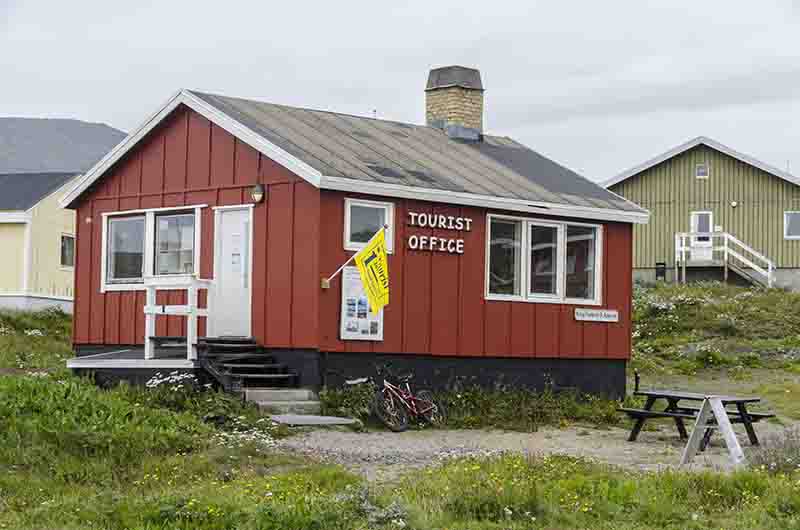 200 - Groenlandia - Narsaq - oficina de turismo